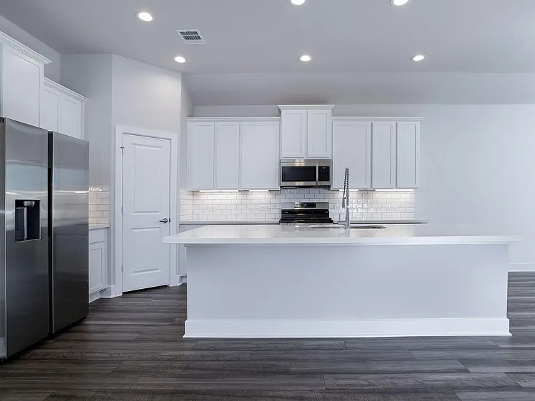 7603 Coral Lake Dr — Photo 9