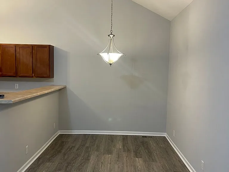 7920 Ellisville Ln — Photo 10