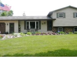 2526 Heather Rd, Green Bay, WI 54311