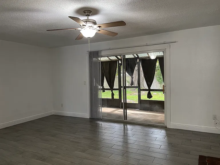 2339 Huntington Green Ct — Photo 7