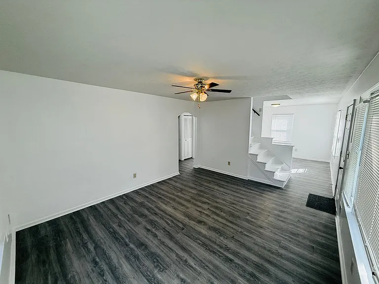 184 Mills Dr — Photo 5