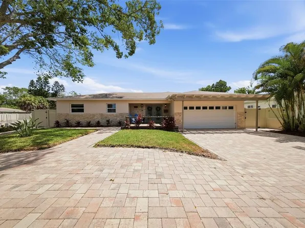 7039 Hibiscus Ave S, South Pasadena, FL 33707