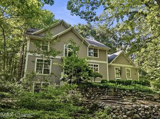 6303 Ridge Hollow Ln, Davisburg, MI 48350