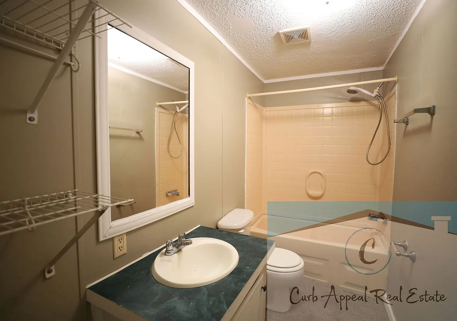 2620 Crawford — Photo 1