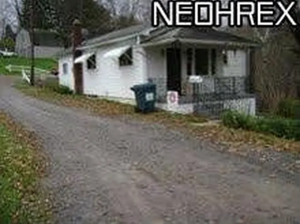 1 1/2 Church St, Salineville, OH 43945