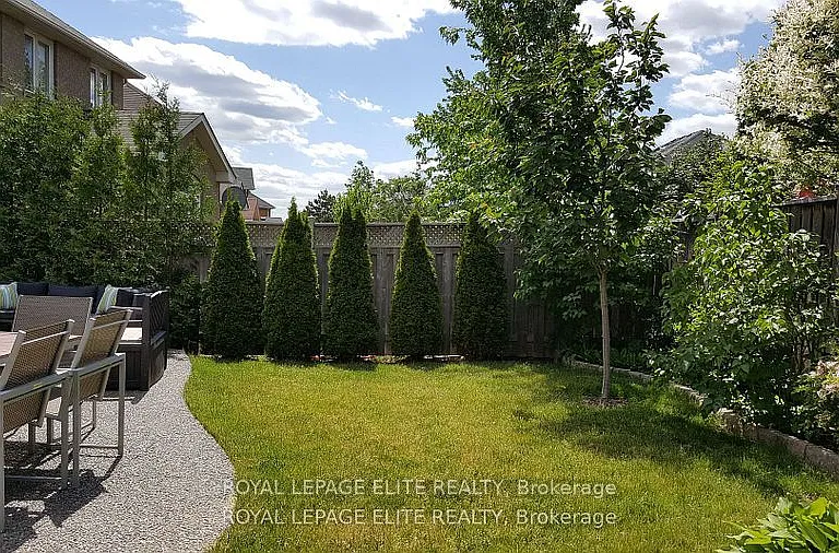 2437 Hilda Dr — Photo 36