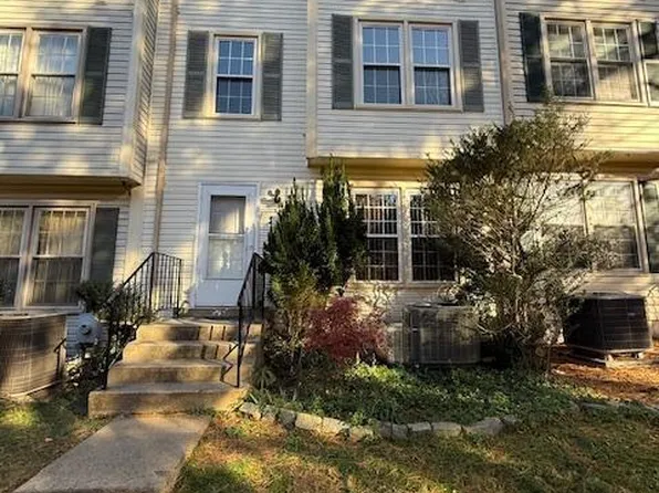 11640 Pleasant Meadow Dr, Gaithersburg, MD 20878