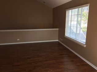 643 Lincoln Station Dr, Oswego, IL 60543