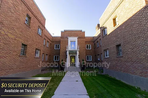 676 Memorial Dr #102 Photo 1