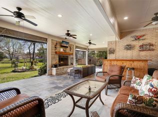 2825 Knob Hill St, Pearland, TX 77581