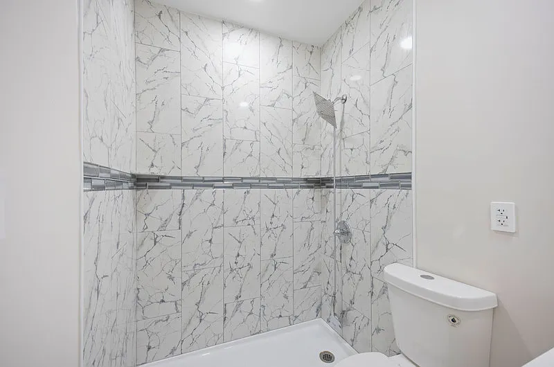 Building Photo - 117 Collins Ave S