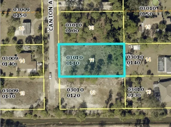 402 Canton Ave, Lehigh Acres, FL 33972