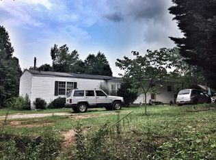 1199 Runway Cir, Cleveland, GA 30528