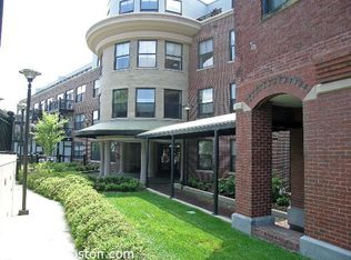 110 Cypress St #PENTHOUSE 8, Brookline, MA 02445