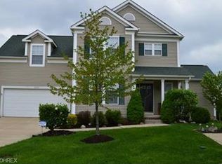 37032 Chaddwyck Ln, North Ridgeville, OH 44039