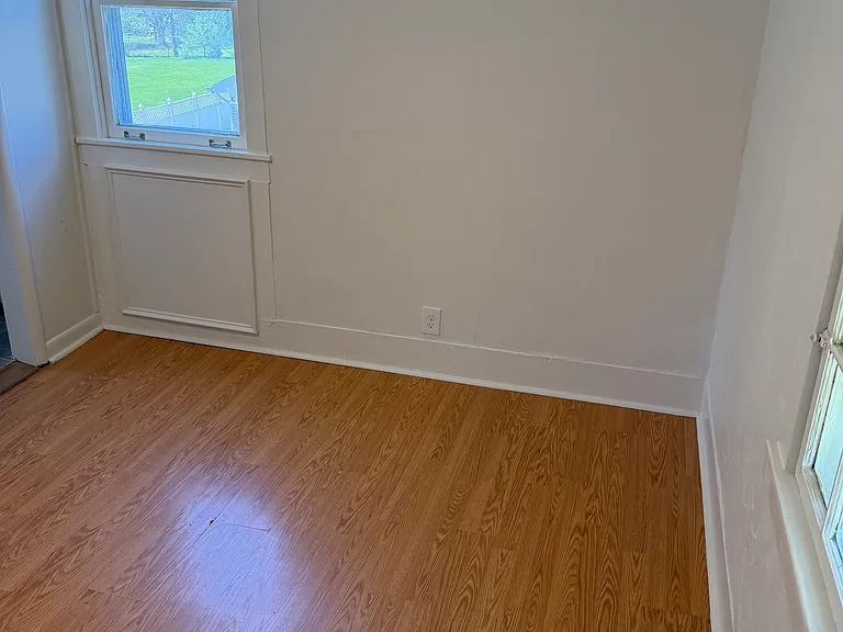 315 N Maple St — Photo 7