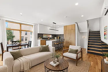 455 Franklin Avenue, #TH1