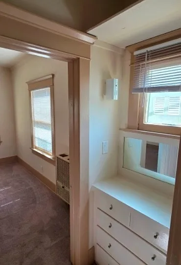 1404 E 2nd St #8 — Photo 9