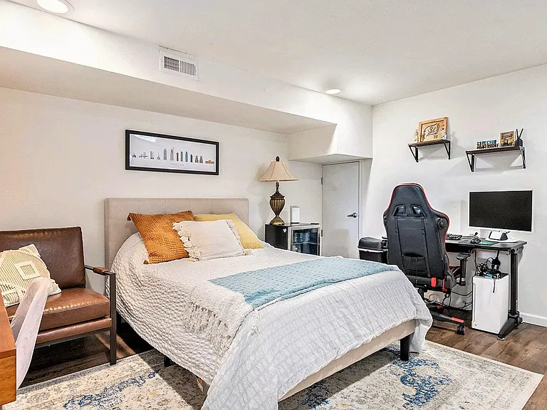 3604 Haywood St — Photo 18