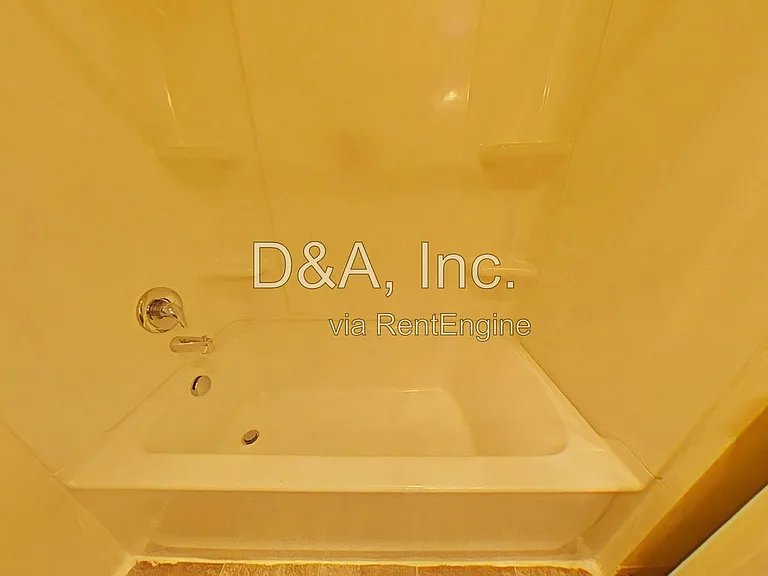 2201 NW Grant Ave #7 — Photo 10