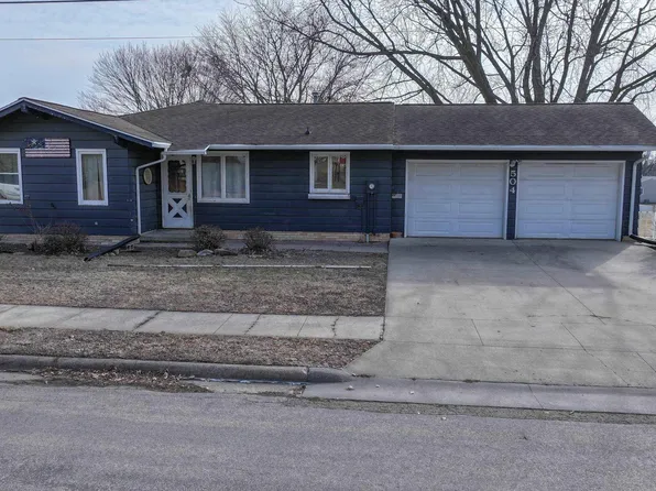 504 M Ave, Grundy Center, IA 50638