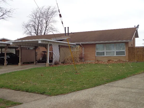 1403 Fairway Dr, Rantoul, IL 61866