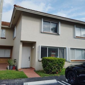 431 NW 82nd Ave APT 904, Miami, FL, 33126