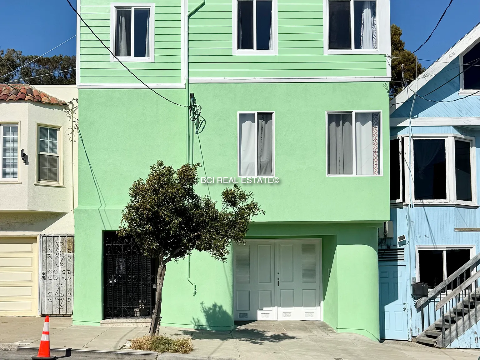 3 bed, $3,699 — Photo 2