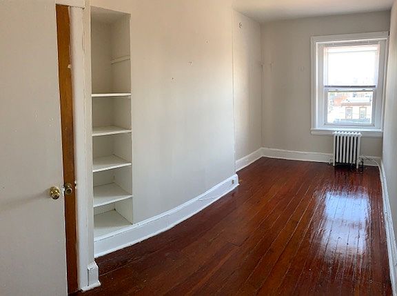 4th image of 4031 Locust St #2