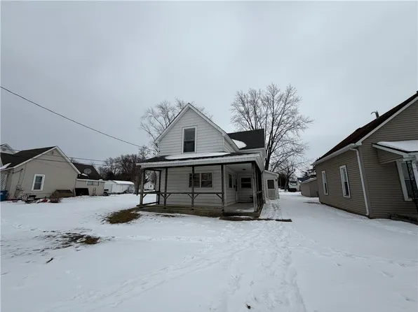 510 N 3rd St, Hoopeston, IL 60942