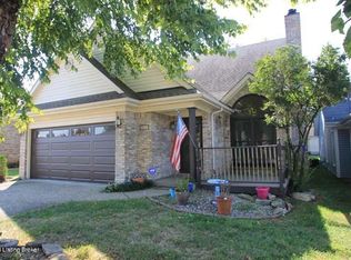 8112 Cloudcroft Ln, Louisville, KY 40220