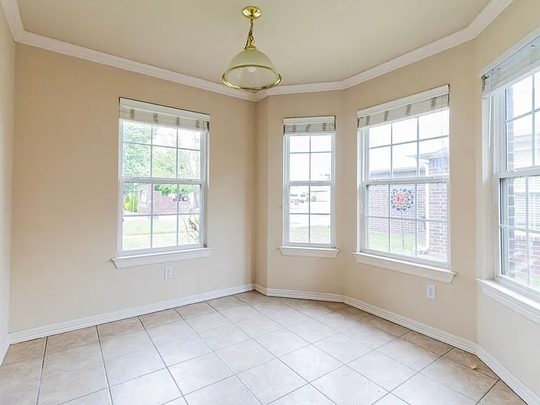 255 Ravenwood Rd #B — Photo 8