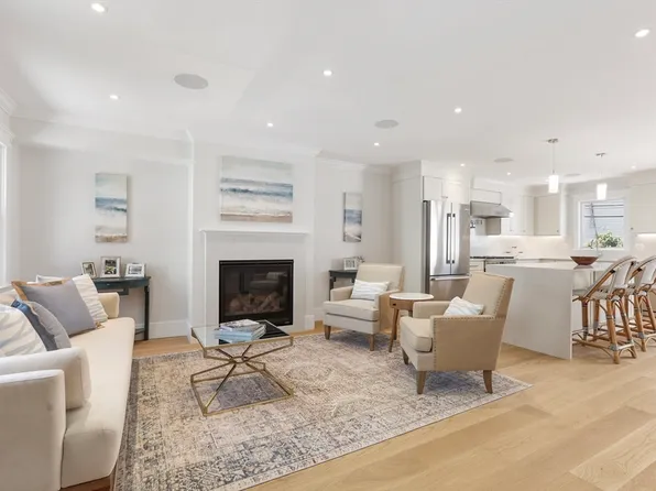 8 Armory St, Charlestown, MA 02129