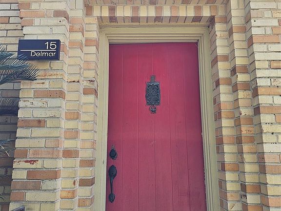 4th image of 15 Delmar St