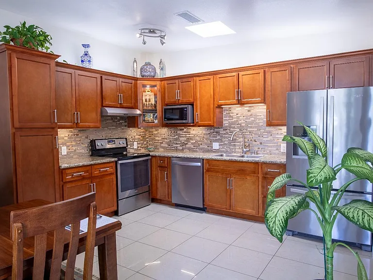 4671 River College Dr — Photo 3