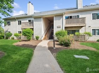701 Aspen Dr, Plainsboro, NJ 08536