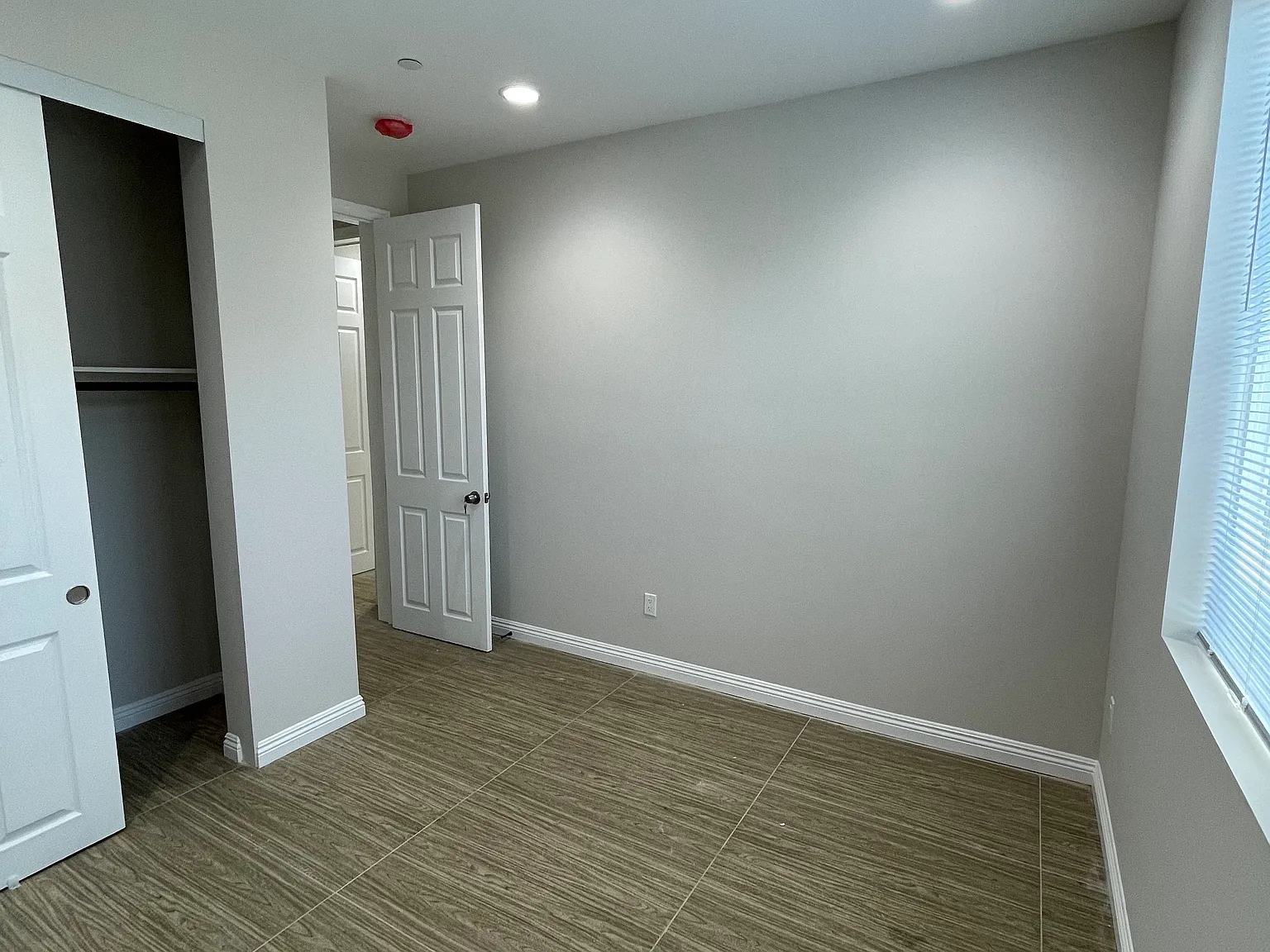 328 W Magna Vista Ave — Photo 4