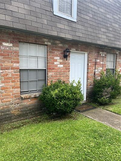 1st image of 908 Aspen Ct APT B