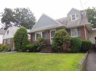 69 Madison Ave, Rochelle Park, NJ 07662