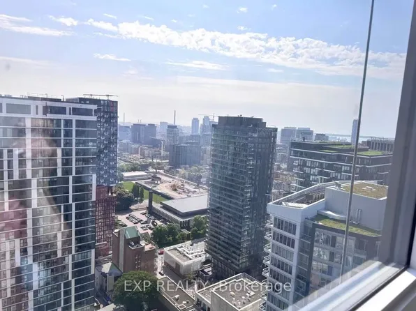82 Dalhousie St, Toronto, ON