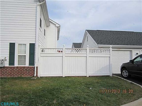 2nd image of 6387 Riverview Loop