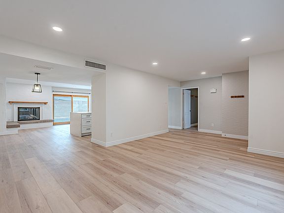 4th image of 8621 E Indianola Ave