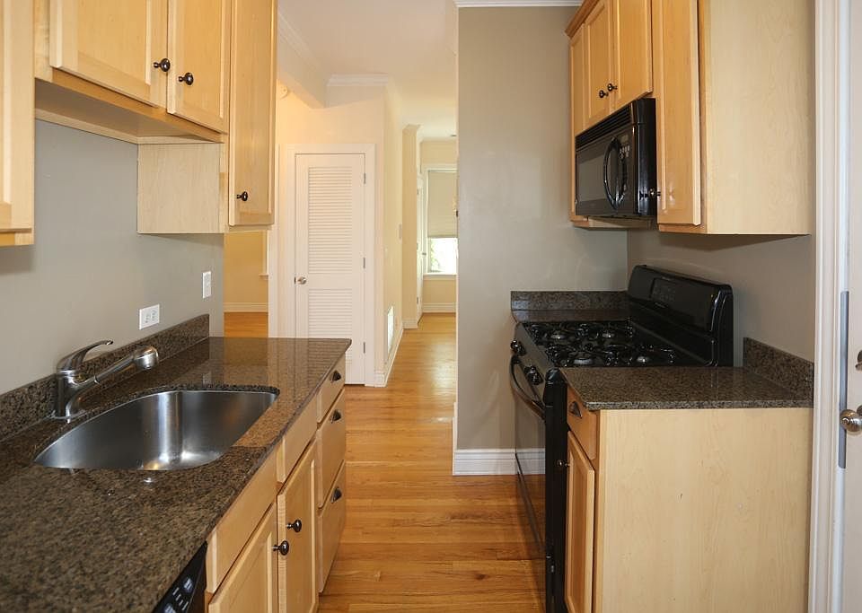 1st image of 1212 W Waveland Ave #2J