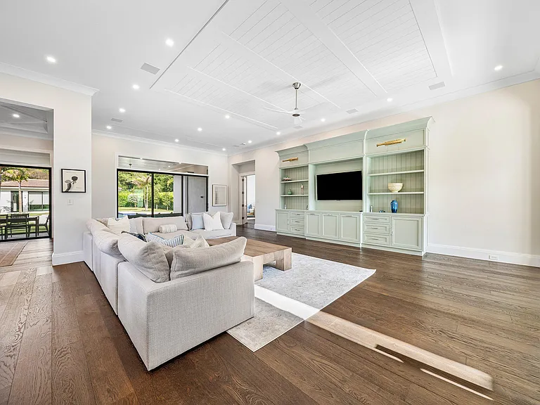 3192 Blue Cypress Ln — Photo 8
