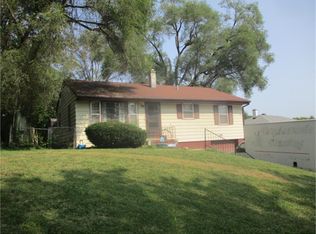 6518 N 40th St, Omaha, NE 68112