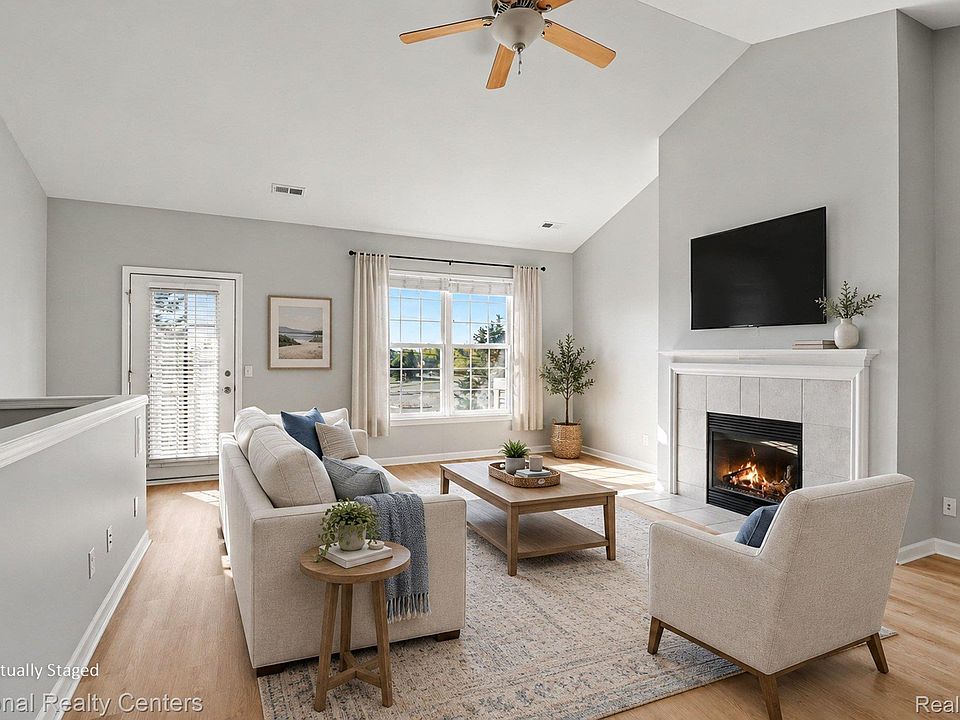 1152 Alameda Blvd, photo 3