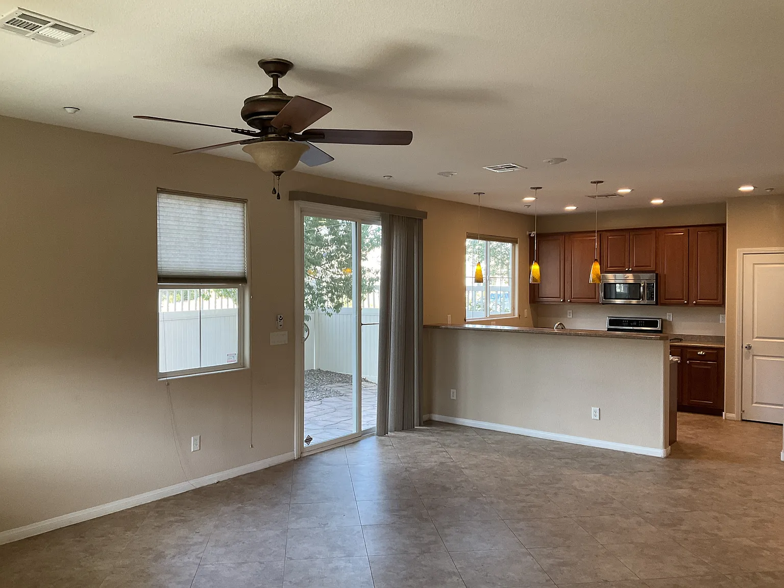 2080 Airy Petals Walk - 1 — Photo 2