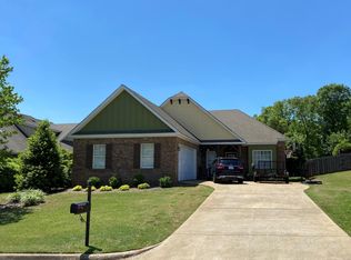 1792 Vfw Rd, Auburn, AL 36832