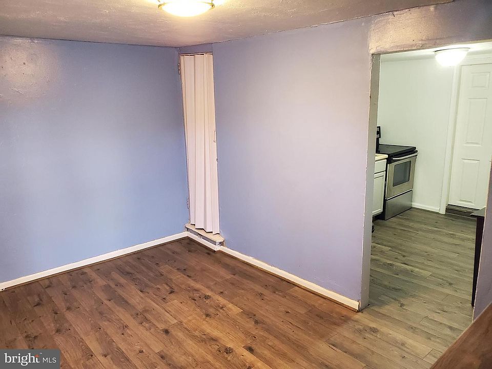 1st image of 6017 Elmwood Ave #Basement