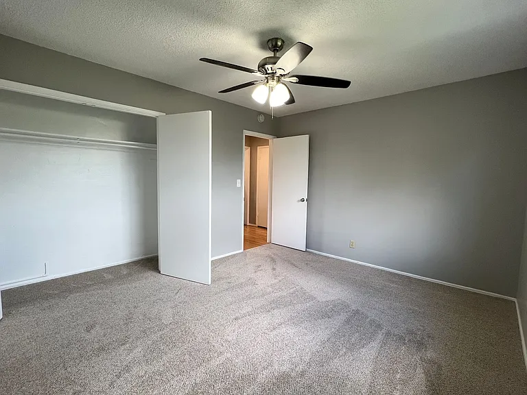 110 W. Renette Ave. — Photo 15